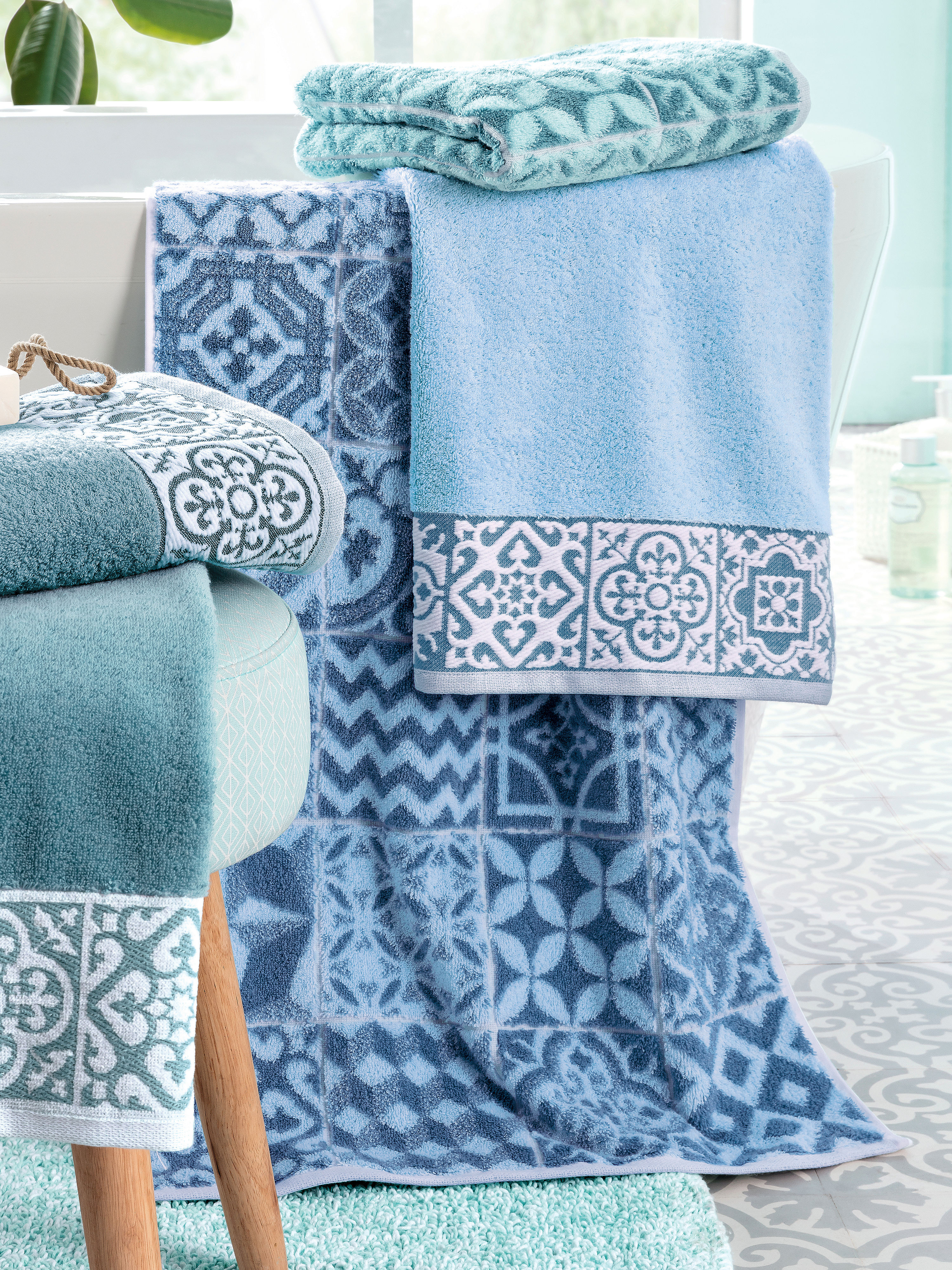 Douchelaken Ca 80X150Cm Van Move Blauw move kopen in de aanbieding