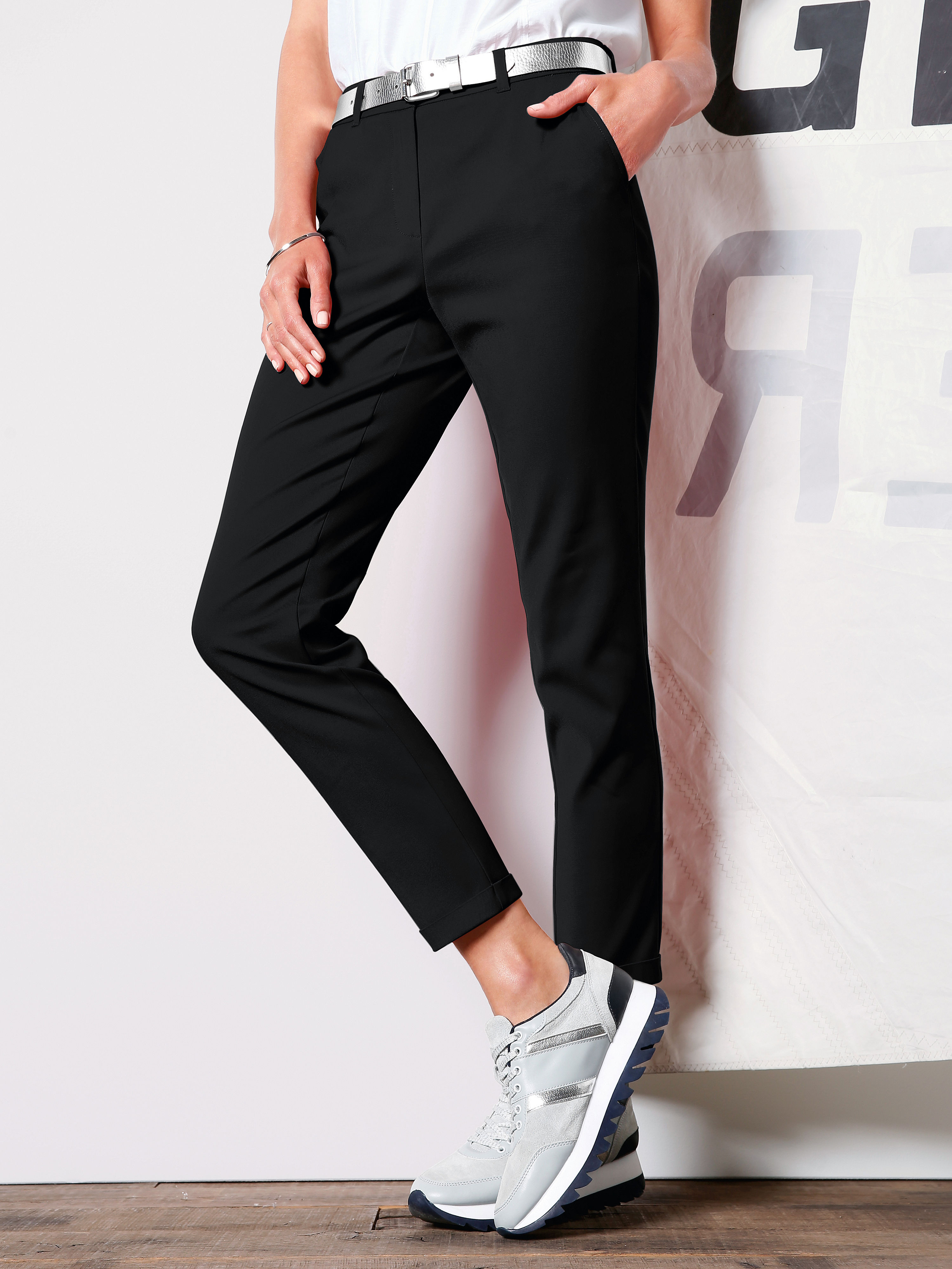 DAY.LIKE Knöchellange Hose Schwarz